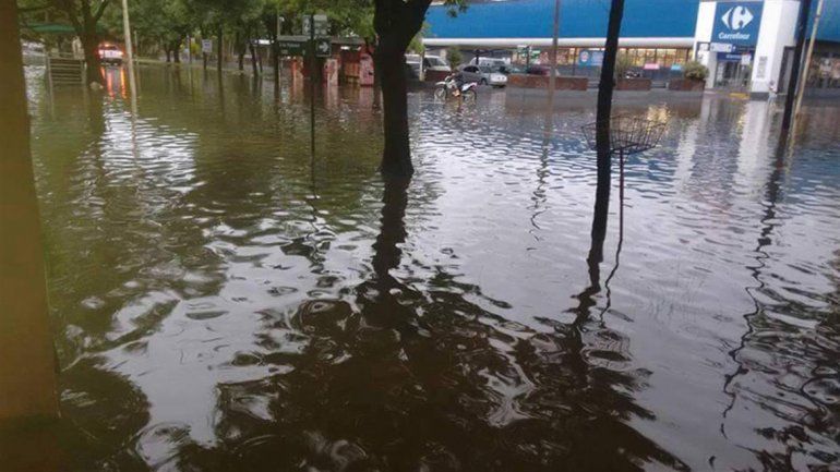 Hay unos 450 evacuados por las inundaciones