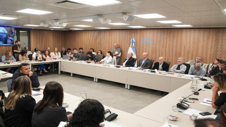 Reunión de la comisión de Defenda del Consumidor de la Cámara de Diputados de la Nación. | LM Neuquen Reunión de la comisión de Defenda del Consumidor de la Cámara de Diputados de la Nación.