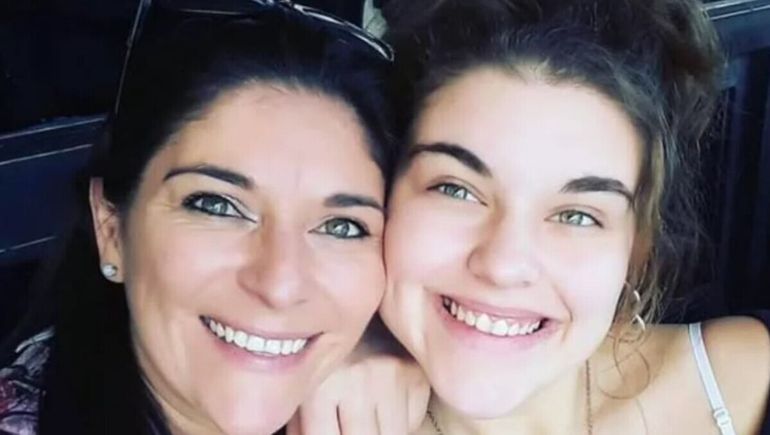 Cecilia del Valle Molina y Antonella Ríos son de Trelew y deben volver desde México.
