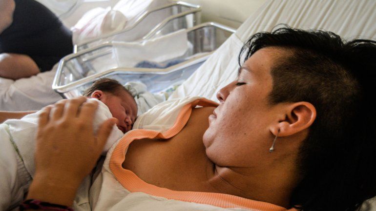 Los padres de Limay volvieron a Neuquén para el nacimiento.
