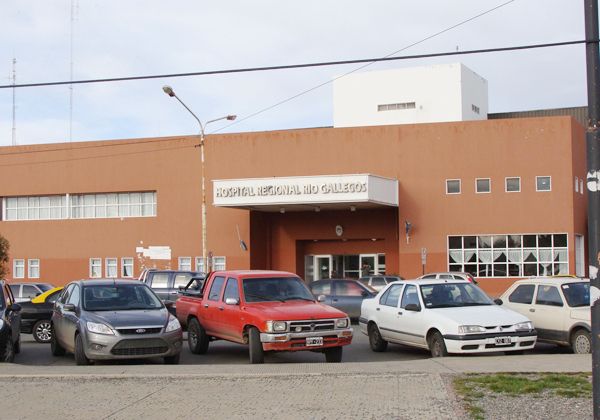 El bebé fue ingresado al Hospital Regional de Río Gallegos por la guardia. El bebé fue ingresado al Hospital Regional de Río Gallegos por la guardia.