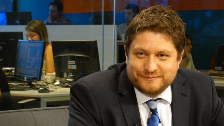 El intruso tildó de 