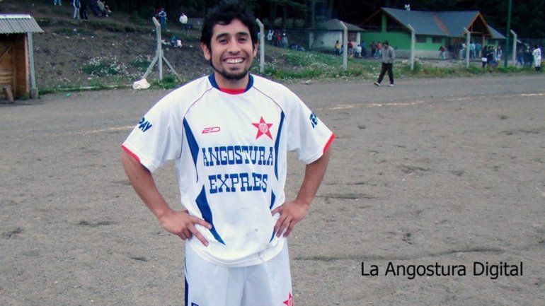 Néstor Fili Alvarado murió a las 6:20 en el hospital local. Sectores sociales y deportivos repudiaron el crimen.