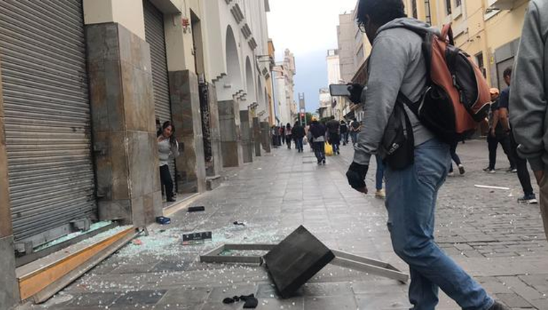 Represión y muertes en Perú tras el golpe contra el Presidente Castillo