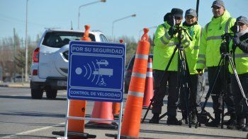 Multas de tránsito: aquellas por exceso de velocidad pueden ser consultadas a través de la web de la provincia de Río Negro. | LM Neuquen Multas de tránsito: aquellas por exceso de velocidad pueden ser consultadas a través de la web de la provincia de Río Negro.