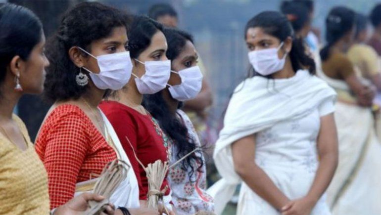 India reporta un récord de más de 200.000 casos de coronavirus en 24 horas