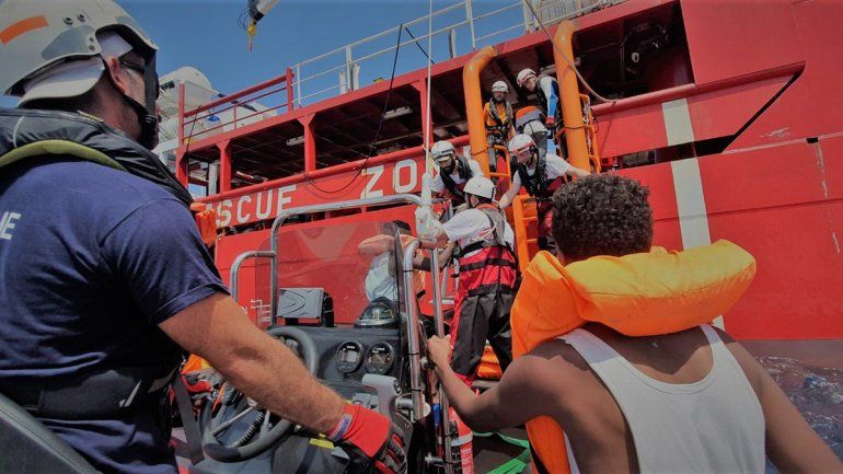 Salvan a 165 migrantes del Mediterráneo en 24 horas