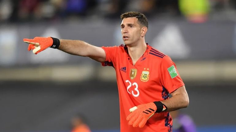 Dibu Martínez Dibu Martínez