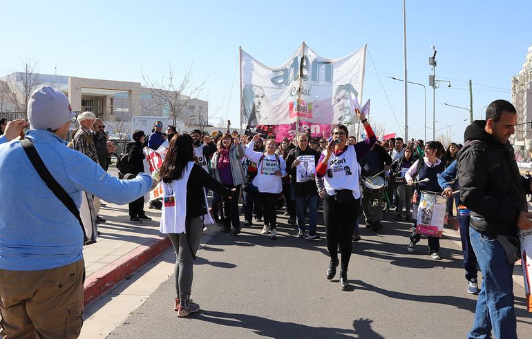 ATEN lleva a cabo una nueva medida de fuerza en Neuquén / Foto