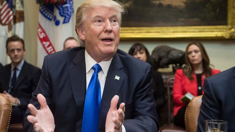 El presidente de EE.UU. definió los precios como astronómicos.