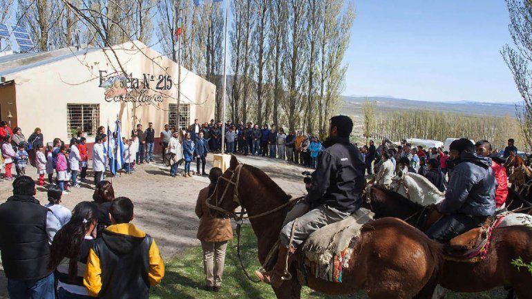 Gutiérrez entregó escrituras a comunidad mapuche Gramajo