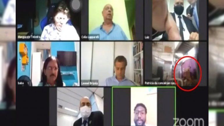 Brasil y Filipinas, otros casos de sexo en plena sesión