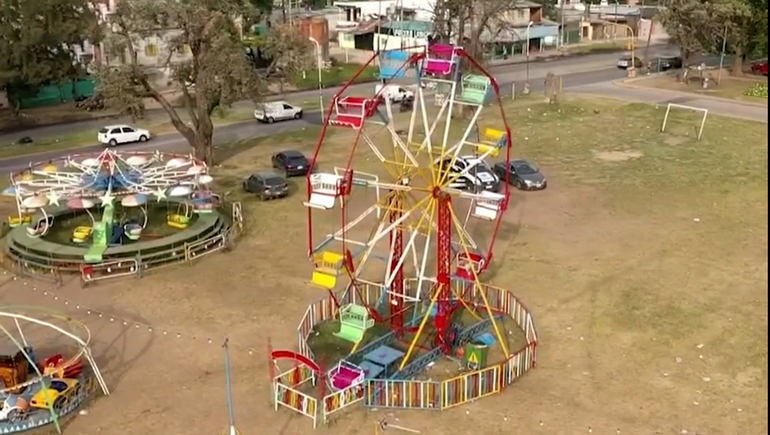 Se soltó una silla de la Vuelta al Mundo: 4 heridos