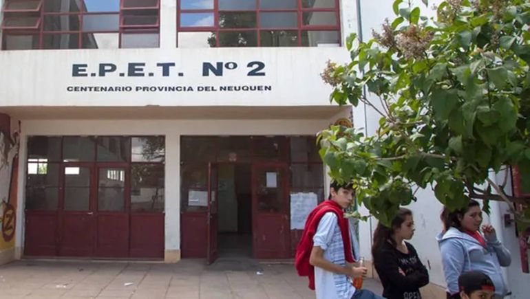 Centenario: tras el reclamo, apartaron nuevamente al director de la EPET 2 acusado por violencia de género