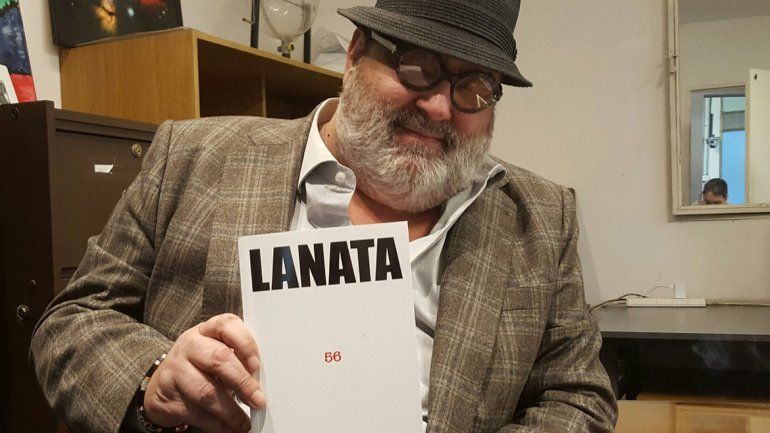 En su nuevo libro cuenta detalles sobre cómo se enteró que es adoptado.