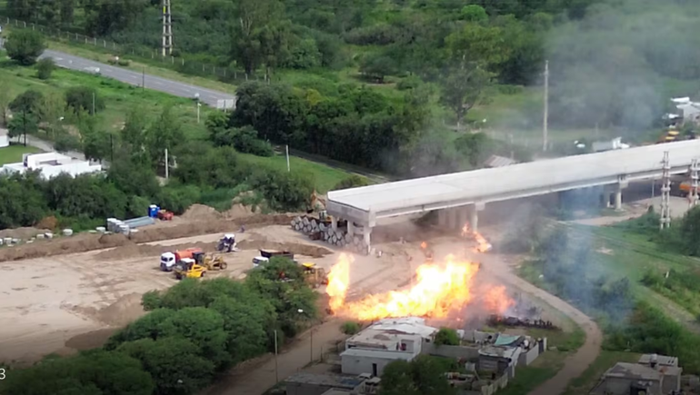 El incendio en Villa María provocó una familia de quemados.