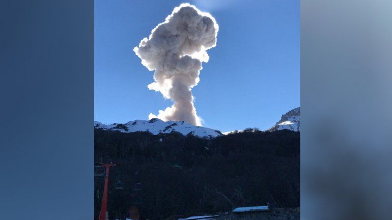 Otra fuerte explosión hizo mirar el volcán Chillán