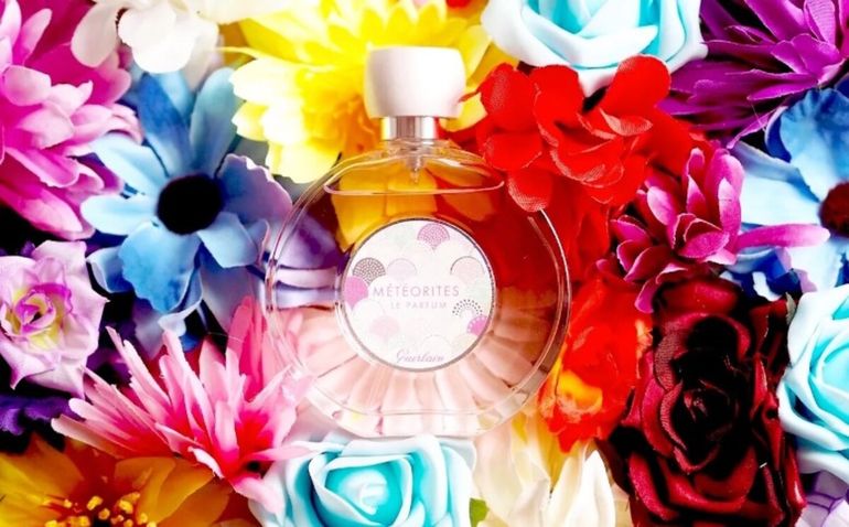 La compra online de perfumes a bajo precio encendió una investigación penal que cruzó agencias de Estados Unidos y Argentina.