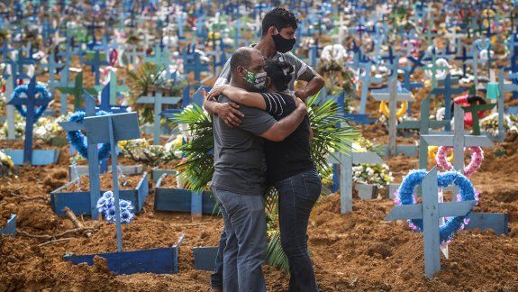 Brasil tuvo récord de muertos por coronavirus en un día