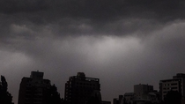 El SMN emitió un alerta por tormenta para Neuquén.