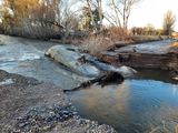 La crecida se llevó un puente en la Isla Jordán