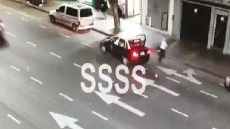 Video: la novia de un periodista de TyC se arrojó de un taxi por miedo a un secuestro