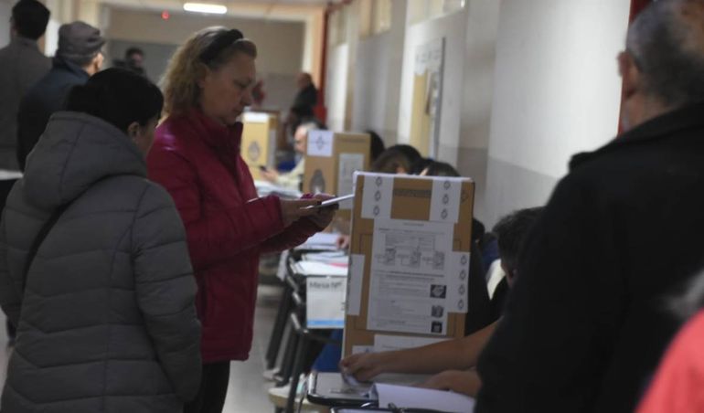 PASO 2023: abrieron las escuelas y Argentina elige a sus candidatos para las elecciones de octubre