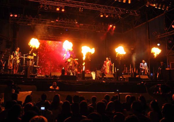 Los Tekis en la Fiesta de la Confluencia 2014.