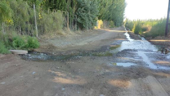 La Calle 20 en Centenario, entre la 5 y la 6. Es un sector que desborda desde hace meses.
