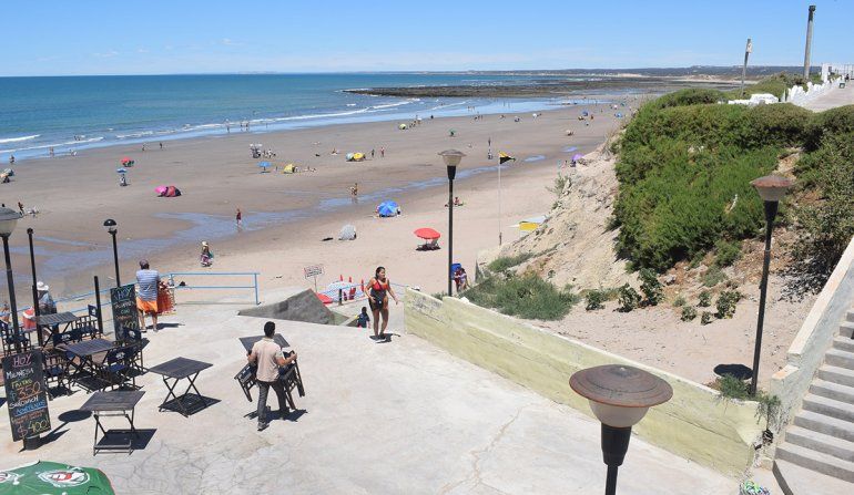 Cayó en una estafa gitana al señar un alquiler en Las Grutas