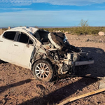 Un impresionante vuelco terminó con un muerto en Rincón de los Sauces | LM Neuquen Un impresionante vuelco terminó con un muerto en Rincón de los Sauces