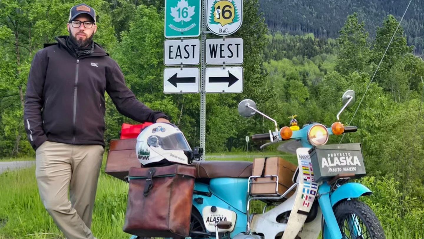 Oriundo de la provincia de Santa Fe, Pablo Imhoff contó la travesía junto a su moto de 90cc en un canal de YouTube que ya tiene más de un millón y medio de suscriptores. Foto: Pablo Imhoff