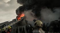 Rusia utilizó 496 drones y 74 misiles durante el bombardeo contra Kiev, la capital de Ucrania. Rusia utilizó 496 drones y 74 misiles durante el bombardeo contra Kiev, la capital de Ucrania.