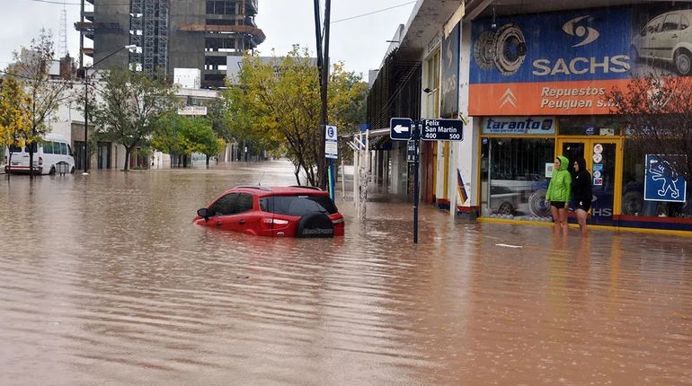 La inundación de Neuquén en 2014 causó desastres en toda la ciudad.