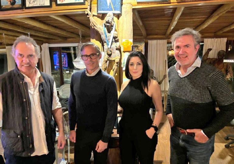 Foster con Scioli y el empresario Tofoni. El gobierno apoyó abiertamente la llegada de Gillett. 