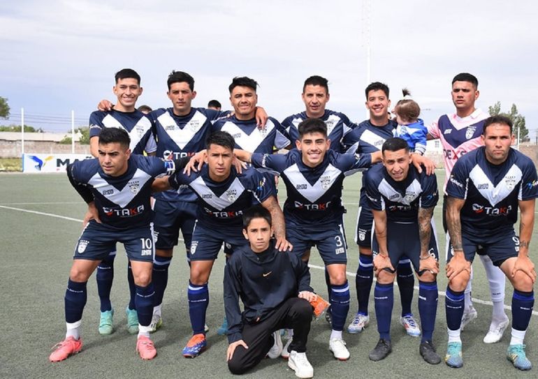 Don Bosco de Zapala superó 4 a 1 a Belgrano de Esquel en la ida de octavos de final del Regional. Fotos: prensa Don Bosco Don Bosco de Zapala superó 4 a 1 a Belgrano de Esquel en la ida de octavos de final del Regional. Fotos: prensa Don Bosco