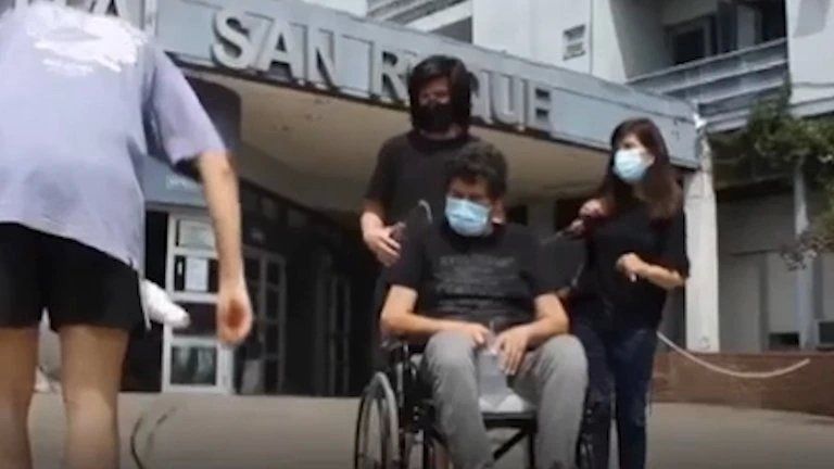 Se contagió de coronavirus en el entierro de su hermano y estuvo en coma 50 días