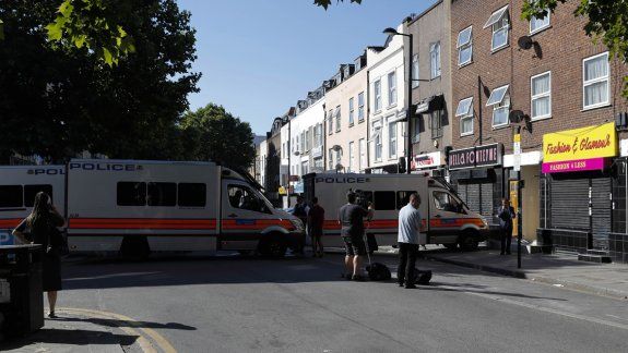 Londres: otro ataque en las calles dejó un muerto y diez heridos