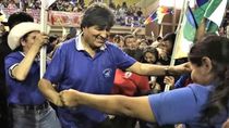 Evo Morales recibió el apoyo de sus simpatizantes en Sacaba.