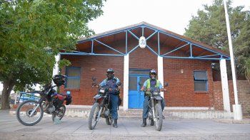 detuvieron a dos policias borrachos en una fiesta detuvieron a dos policias borrachos en una fiesta