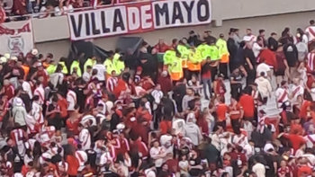 se suspendio el partido river-defensa por la muerte de un hincha se suspendio el partido river-defensa por la muerte de un hincha