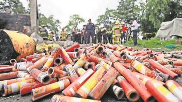 Al menos 14 muertos y 22 heridos al explotar bodega de pirotecnia