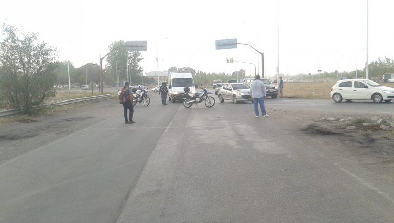 Desocupados cortan Ruta 7 a la altura de Zanon