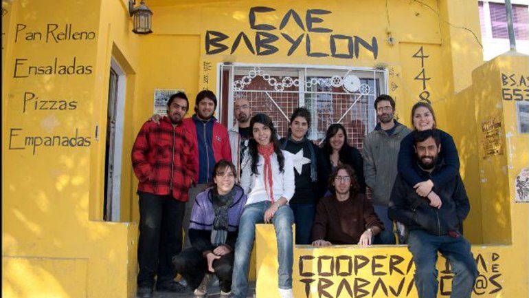 Cocinarán panes afuera de Camuzzi contra los aumentos