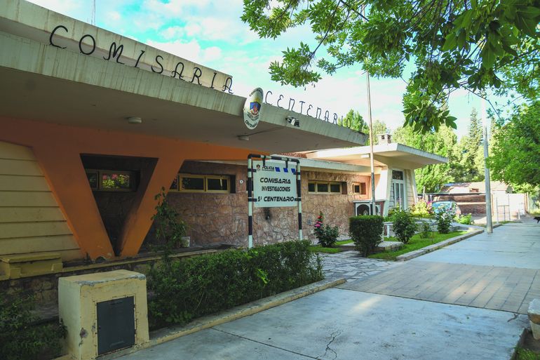 En el hecho tomó intervención personal de Comisaría Quinta de Centenario. En el hecho tomó intervención personal de Comisaría Quinta de Centenario.