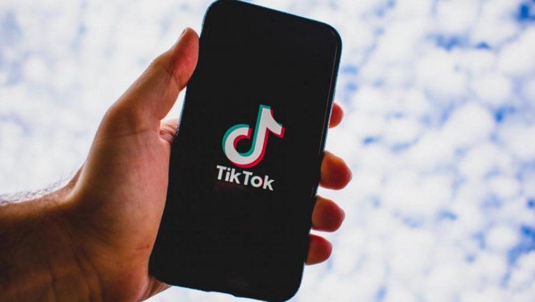 Italia bloqueó a TikTok por la niña que murió asfixiada