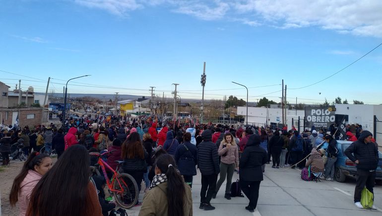 Trasladaron protesta por alimentos a la Municipalidad del Oeste