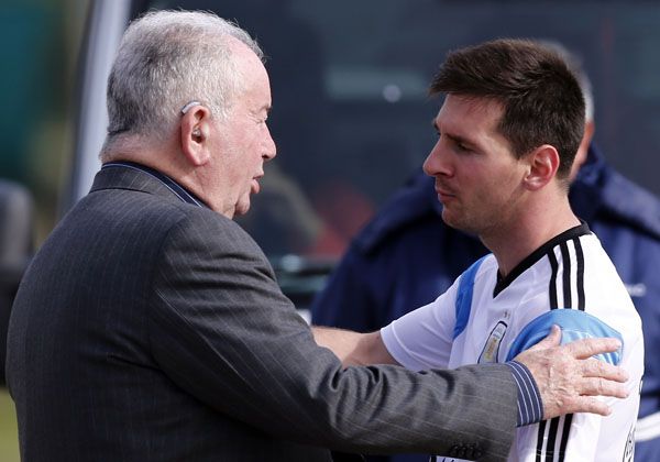 Visita exprés de Messi y Blatter para despedir a Grondona