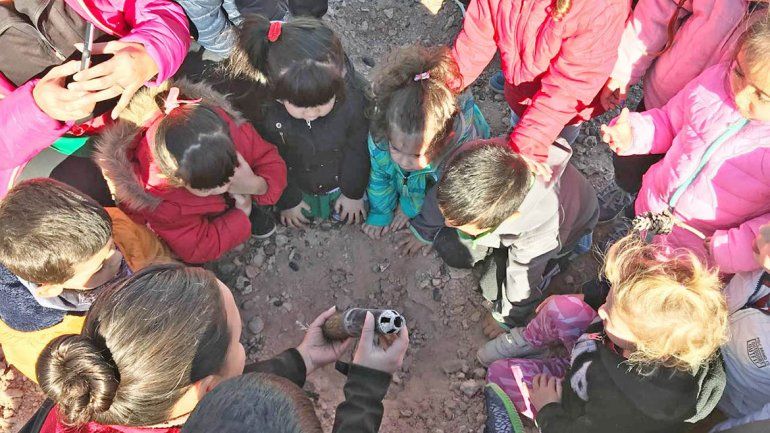 Colocan plantines de especies nativas en el Parque Norte
