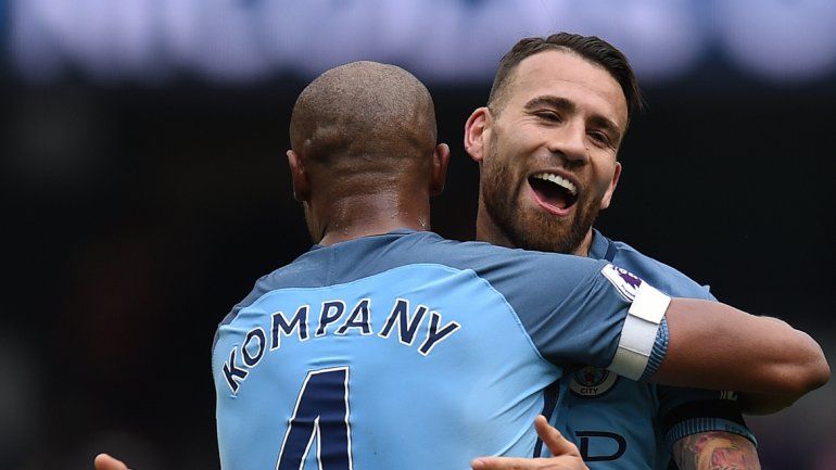 El defensor argentino completó la&nbsp;goleada ante Crystal Palace.